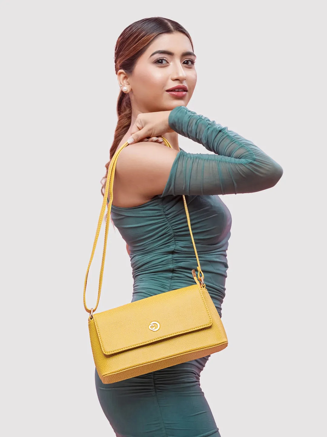 Caprese March Sling Medium Yellow