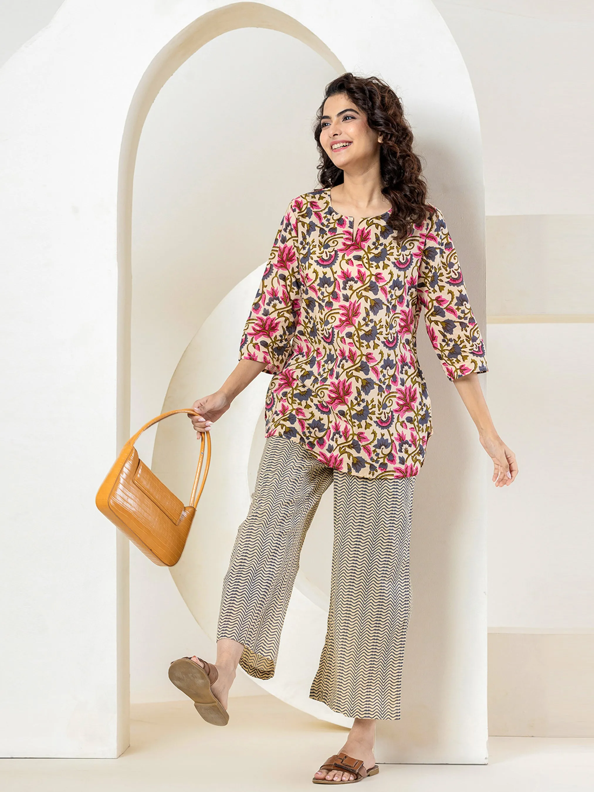 Offwhite Grey Pure Cotton Hand Printed Lounge Wear
