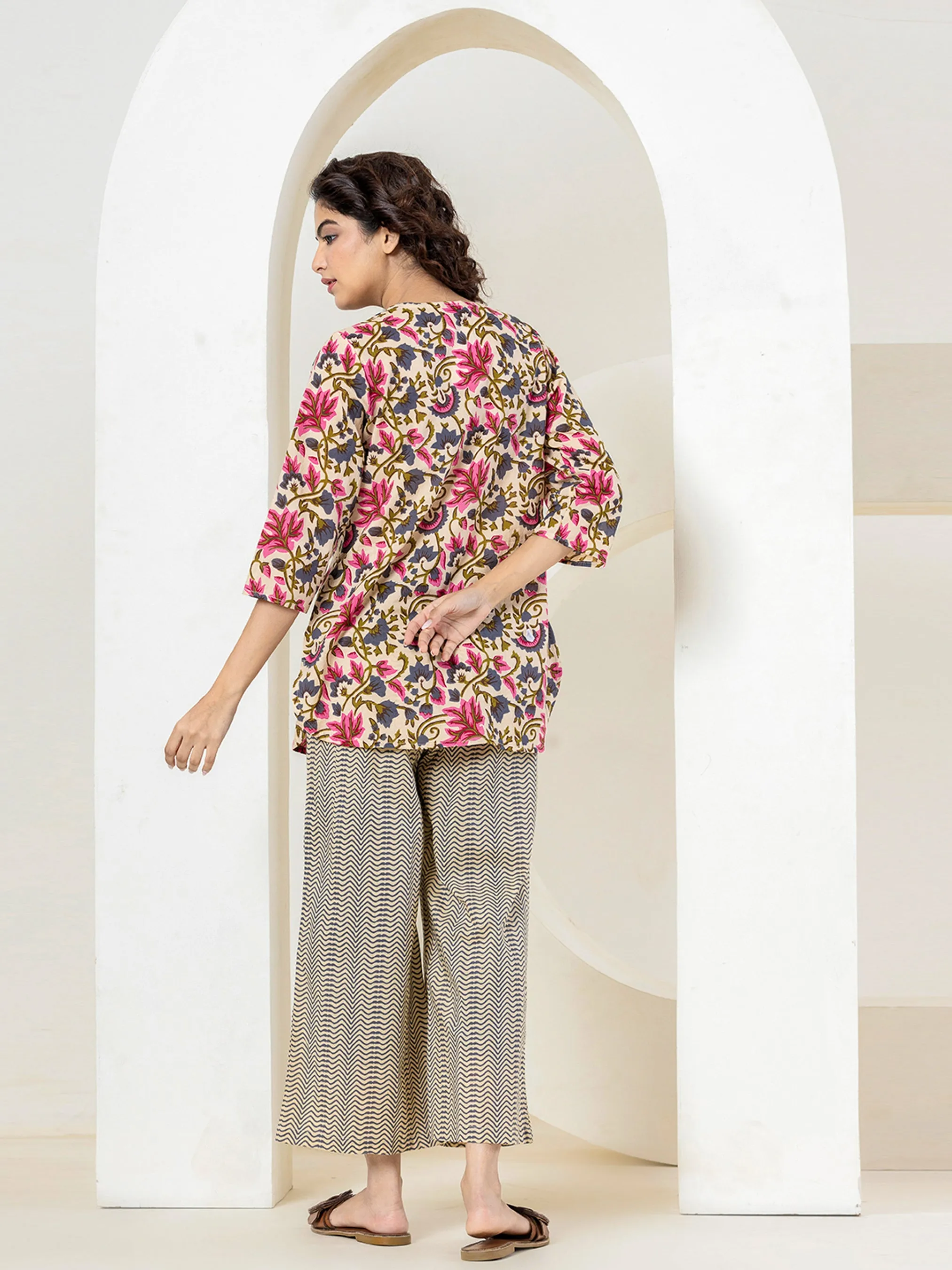 Offwhite Grey Pure Cotton Hand Printed Lounge Wear