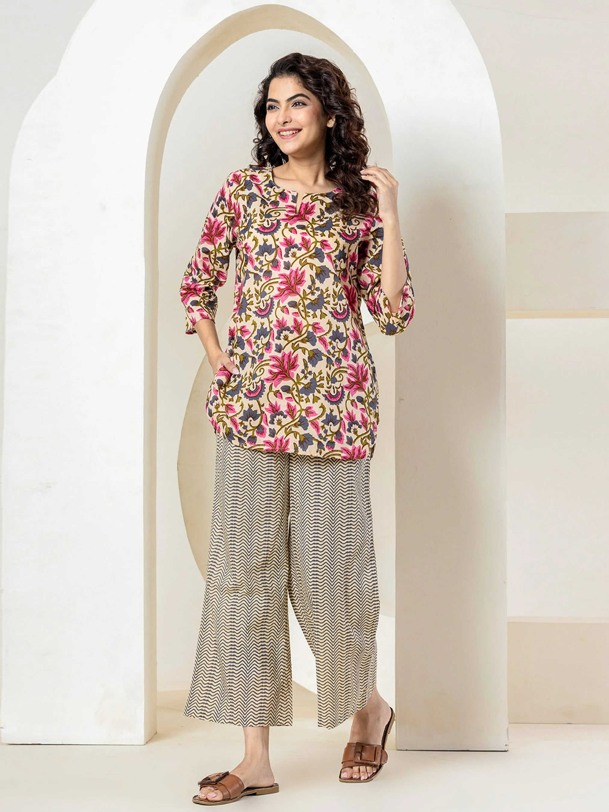 Offwhite Grey Pure Cotton Hand Printed Lounge Wear