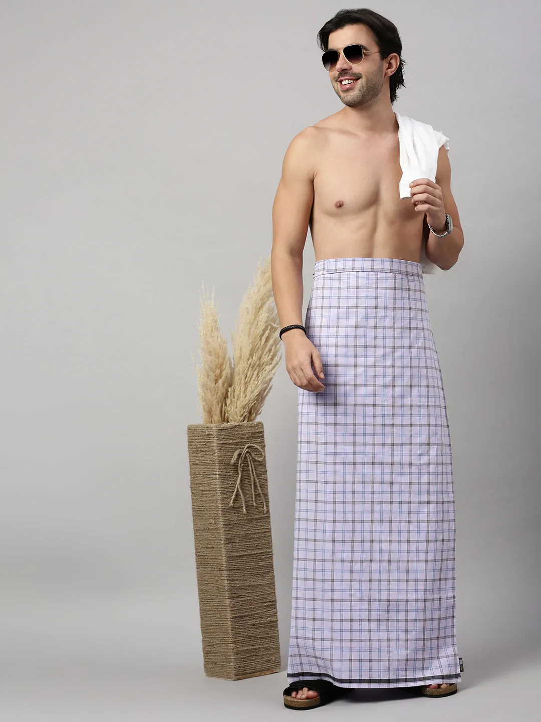 WHITE MACHO 36